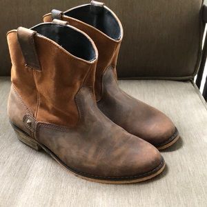 NWOT Ankle boots, new
